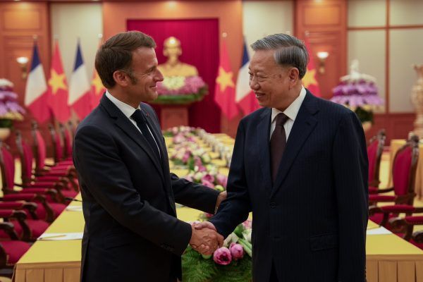 On Hanoi Visit, Macron Pitches France as ‘Third Way’ Between China and US