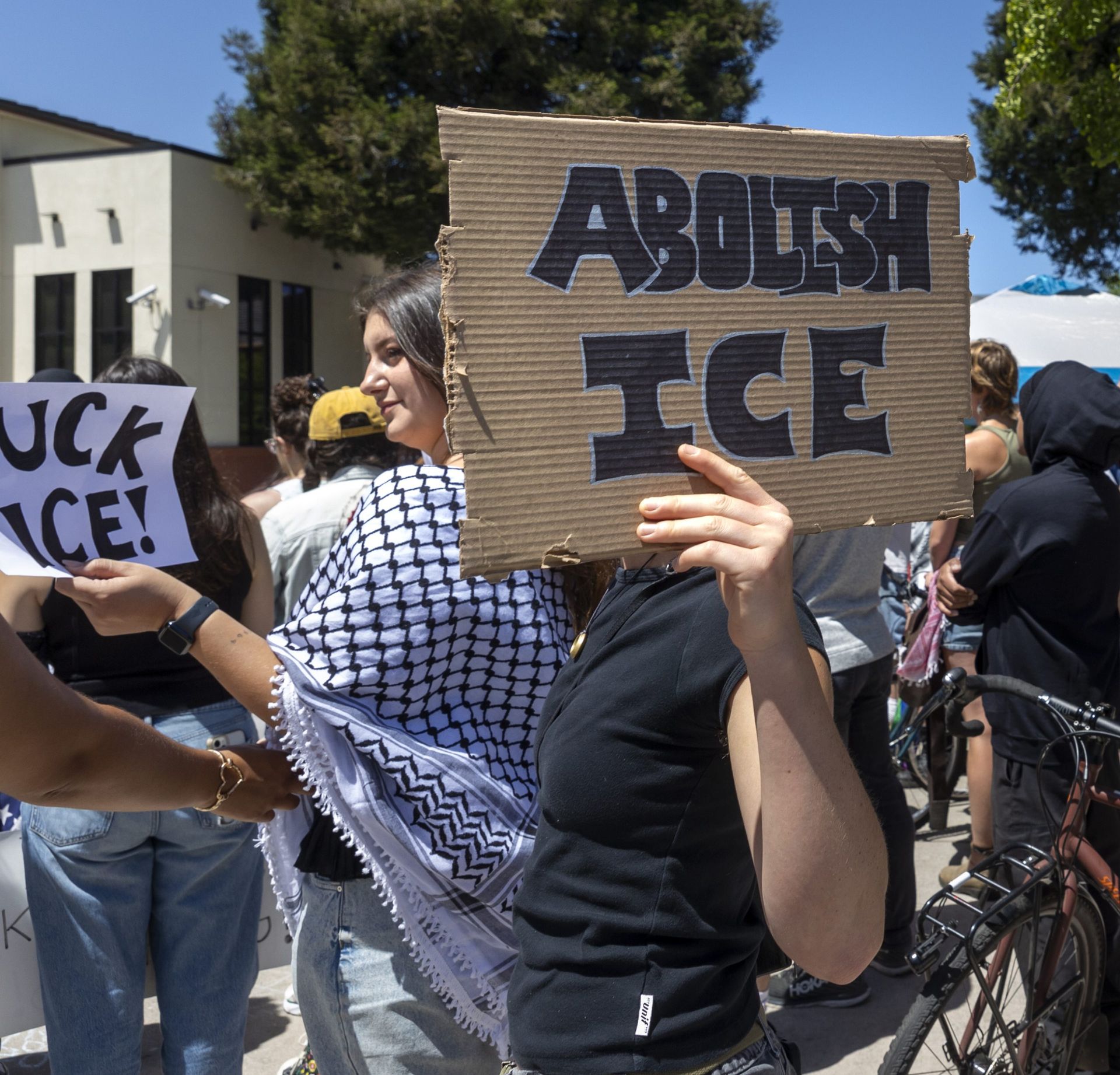 Deportation fears grow in Santa Cruz County as immigration raids ...