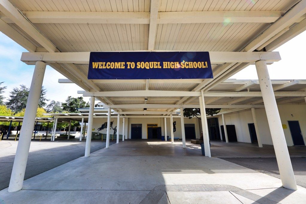 Santa Cruz County districts get tough on cellphones in class as new school ...