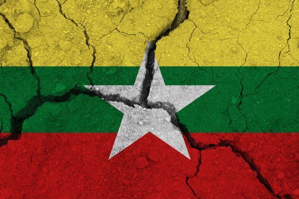 Die Luftangriffe des myanmarischen Militärs im Karenni-Staat erfordern ...