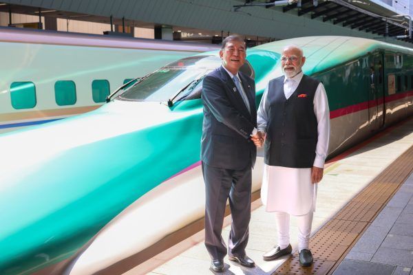 Japan signalisiert Vertrauen in die indische Wirtschaft während des ...
