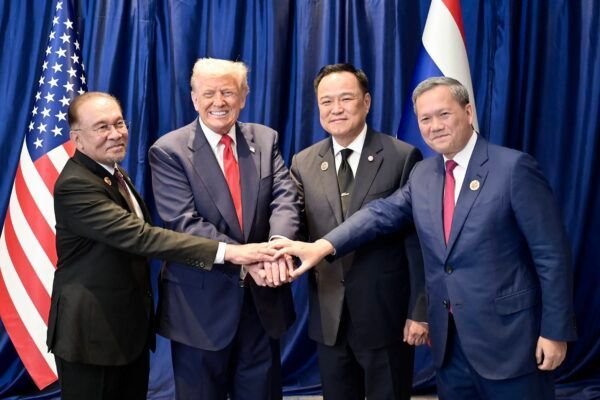 In Malaysia, Trump Presides Over ‘Peace Accord’ Between Cambodia and ...