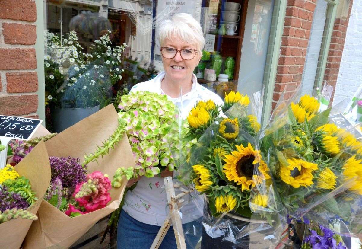 Gift card encourages shoppers to support local businesses this Christmas