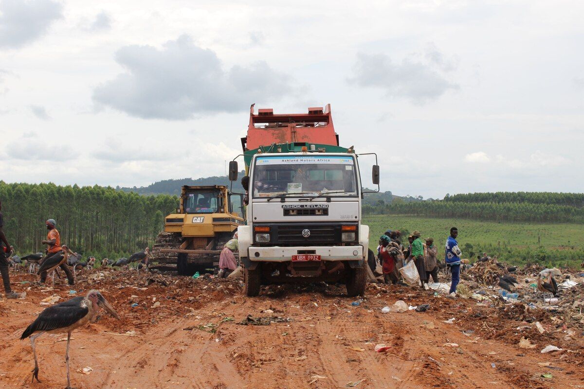 Waste disposal in Uganda: Where even the birds defecate poison
